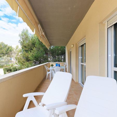Uhc Aqua Family Complex Apartment Салоу Екстериор снимка