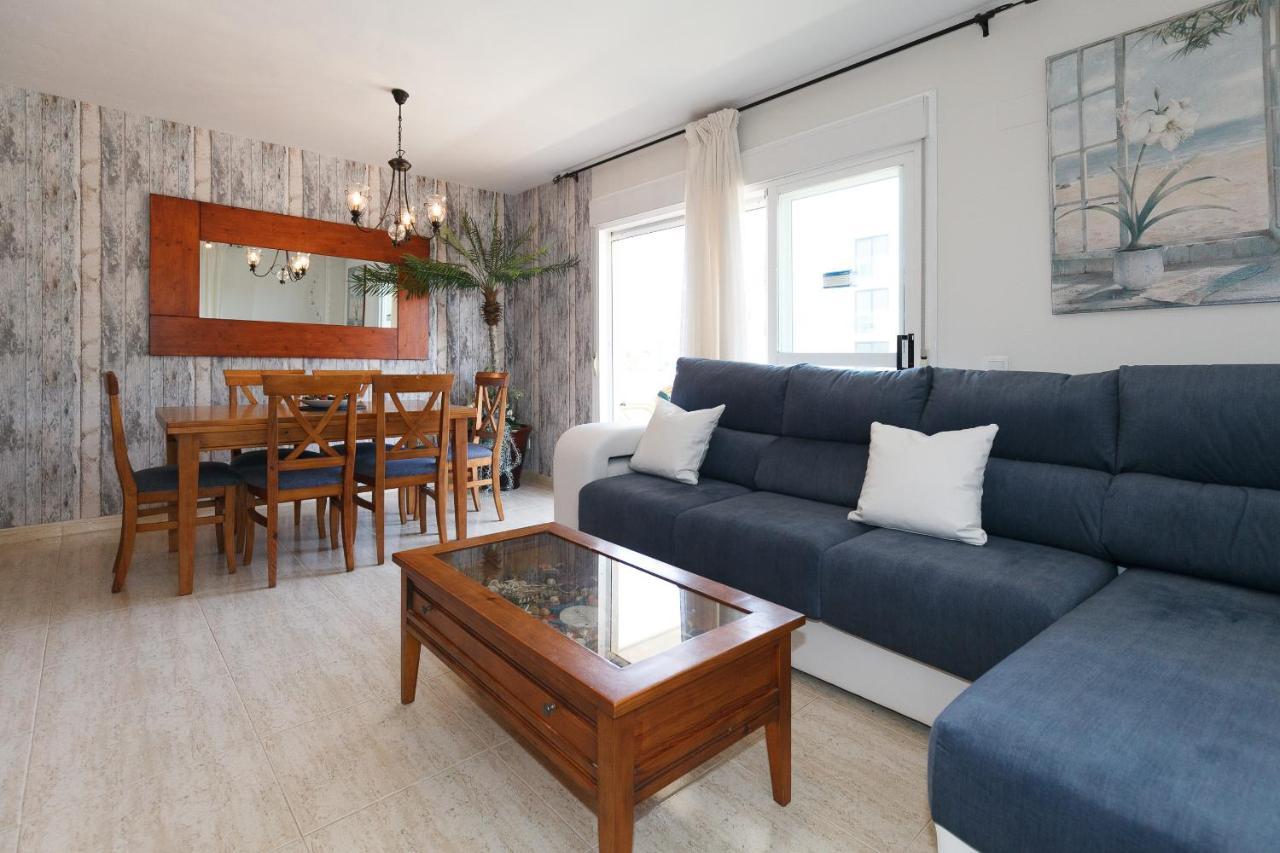 Uhc Aqua Family Complex Apartment Салоу Екстериор снимка