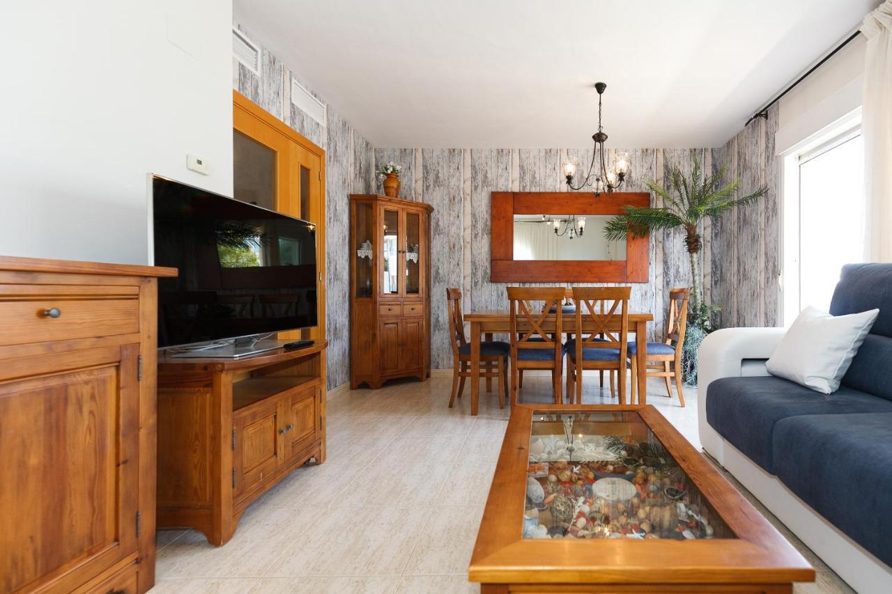 Uhc Aqua Family Complex Apartment Салоу Екстериор снимка