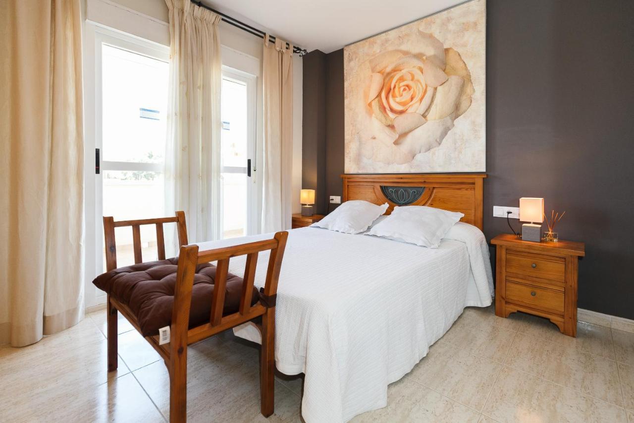 Uhc Aqua Family Complex Apartment Салоу Екстериор снимка