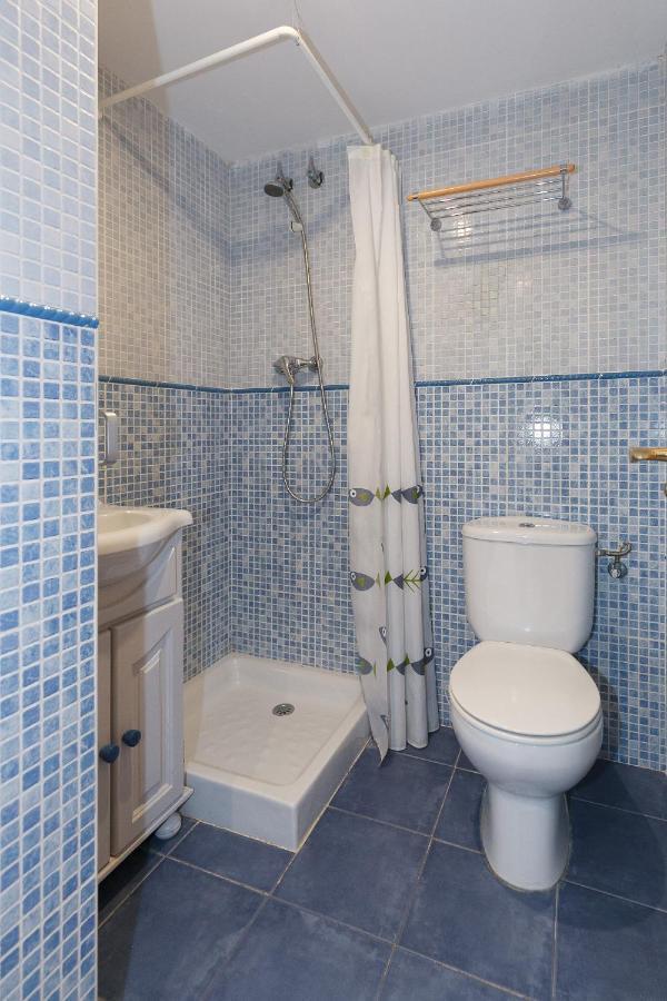 Uhc Aqua Family Complex Apartment Салоу Екстериор снимка