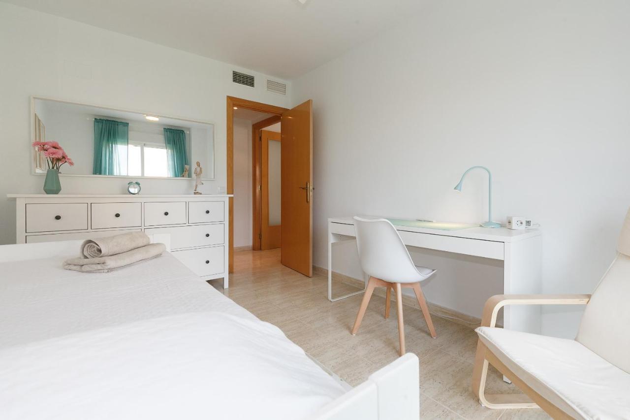 Uhc Aqua Family Complex Apartment Салоу Екстериор снимка