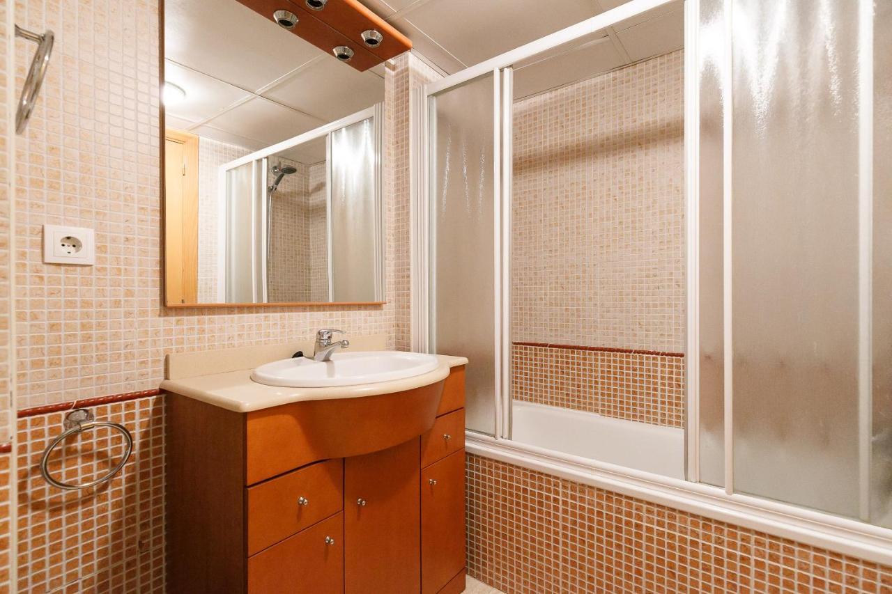 Uhc Aqua Family Complex Apartment Салоу Екстериор снимка