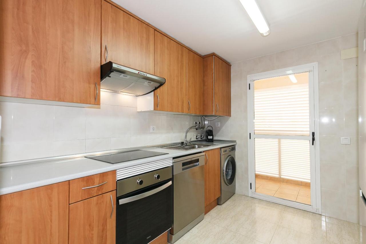 Uhc Aqua Family Complex Apartment Салоу Екстериор снимка