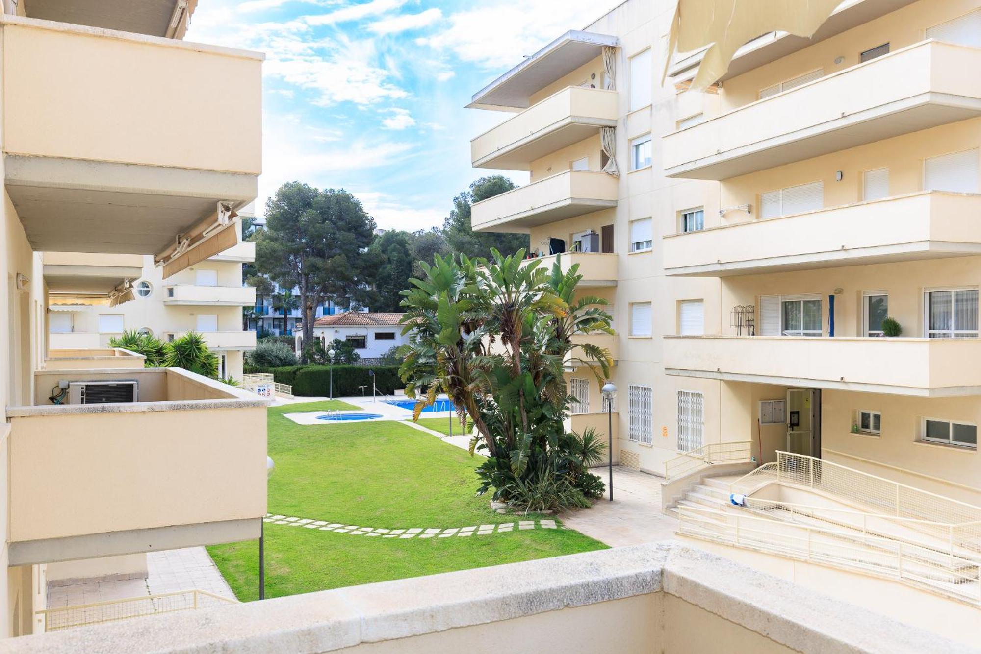 Uhc Aqua Family Complex Apartment Салоу Стая снимка
