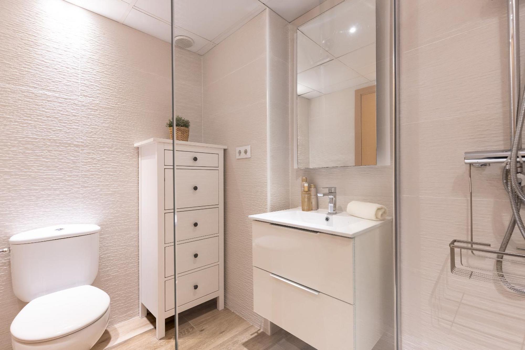 Uhc Aqua Family Complex Apartment Салоу Стая снимка